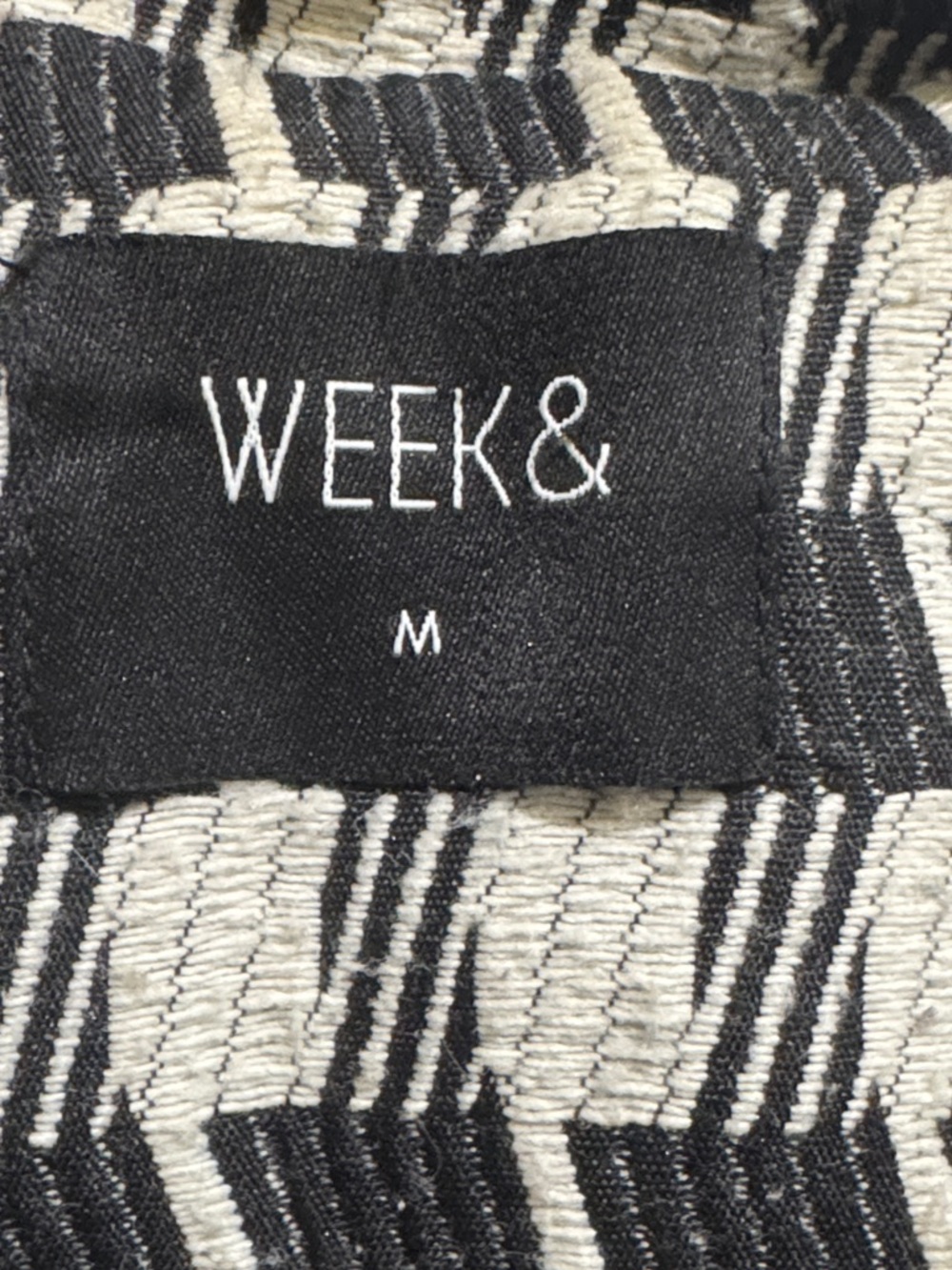 Week & coat - Picture 4 of 7